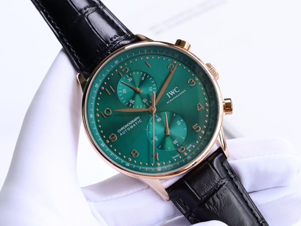 アイ・ダブリュー・シー正面デザイン